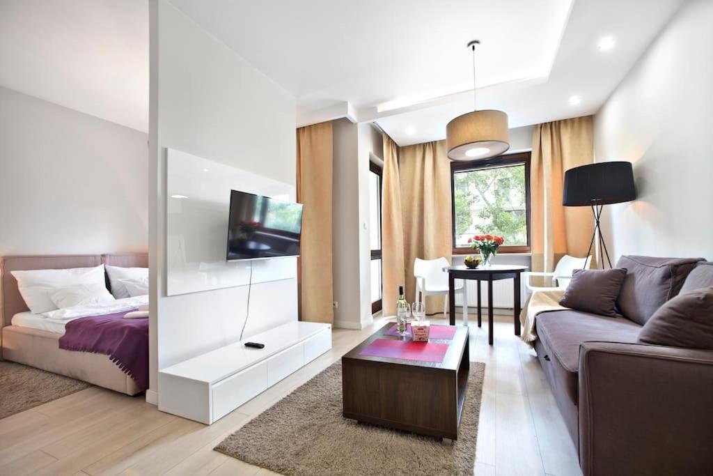 Apartament Gieldowa 4d - One Bedroom P&o Serviced Warszawa